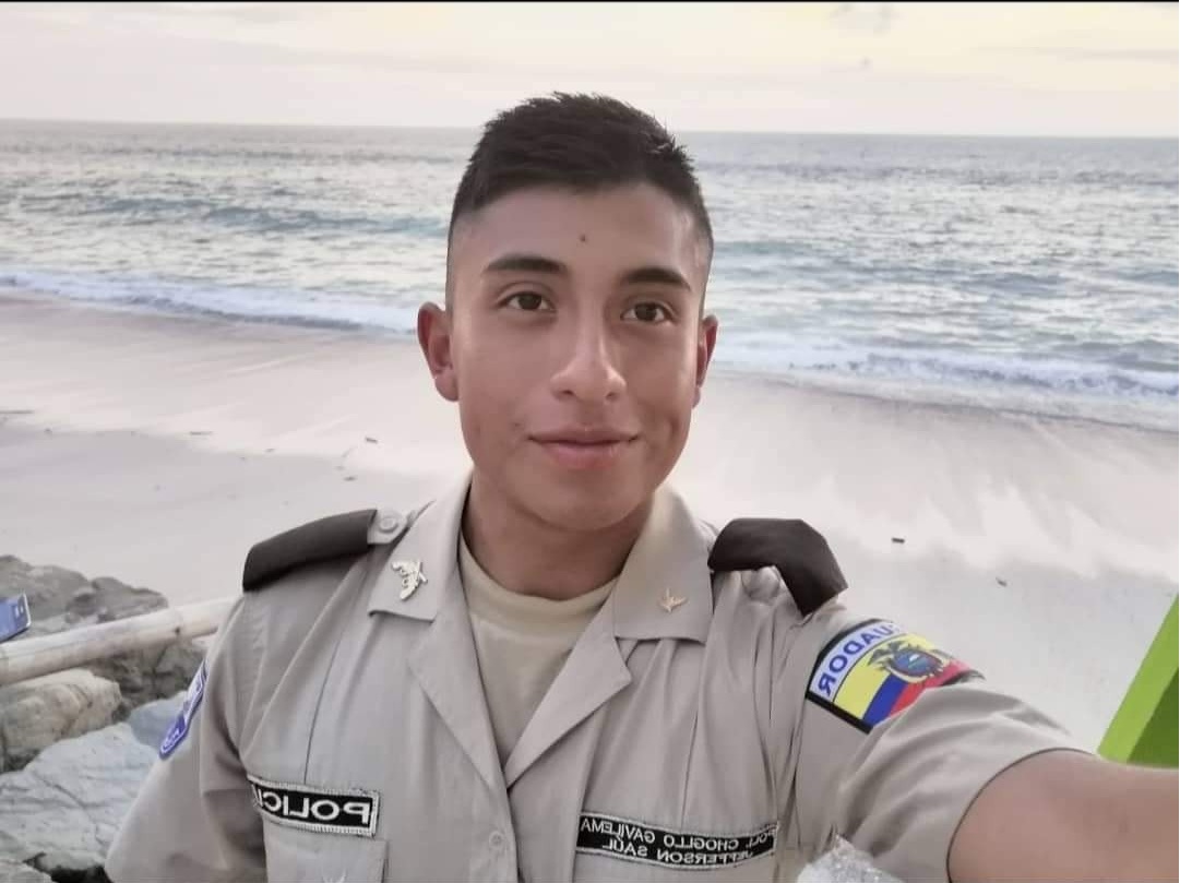 Poli. Chogllo Jefferson